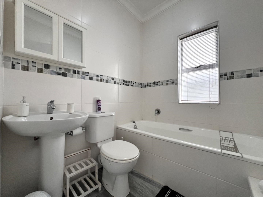 3 Bedroom Property for Sale in Aston Bay Eastern Cape